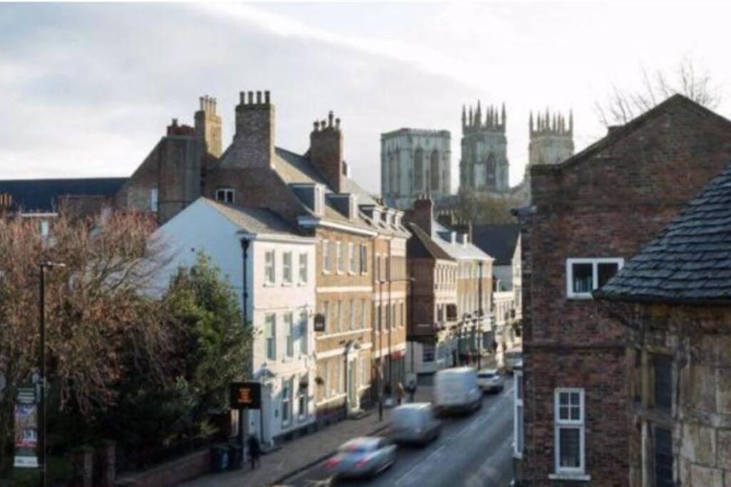 Bootham House Apartment-Close To The Minster ヨーク エクステリア 写真